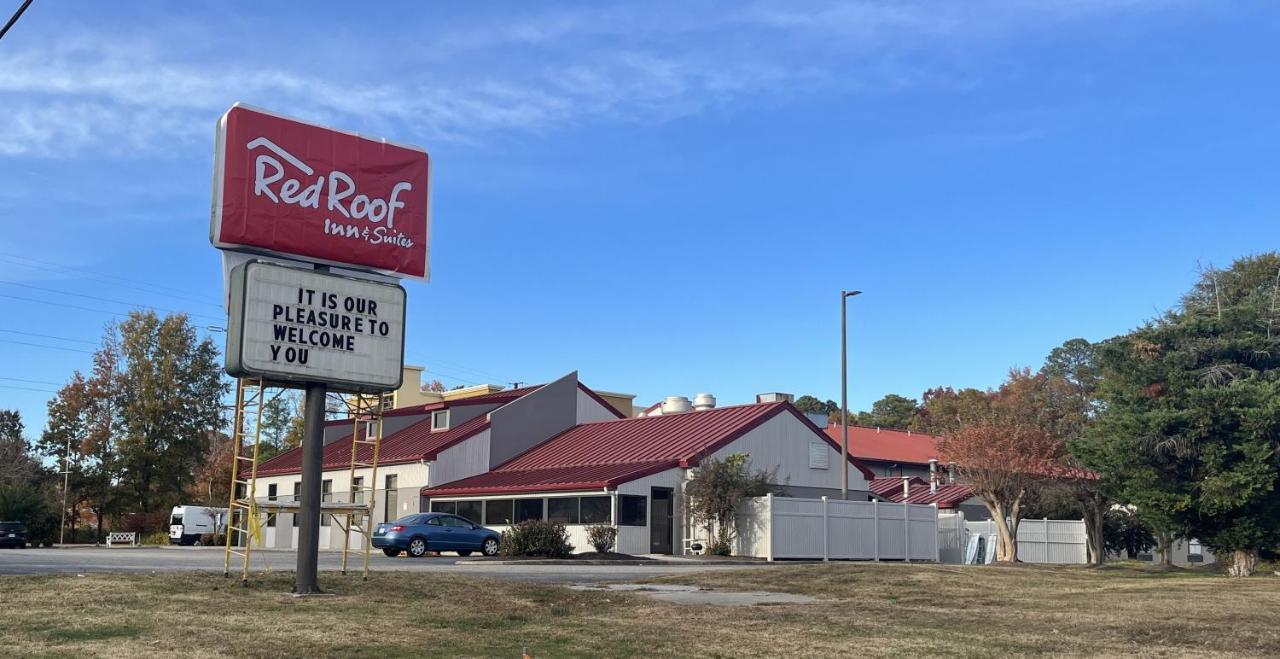 Red Roof Inn & Suites Newport News Exteriér fotografie