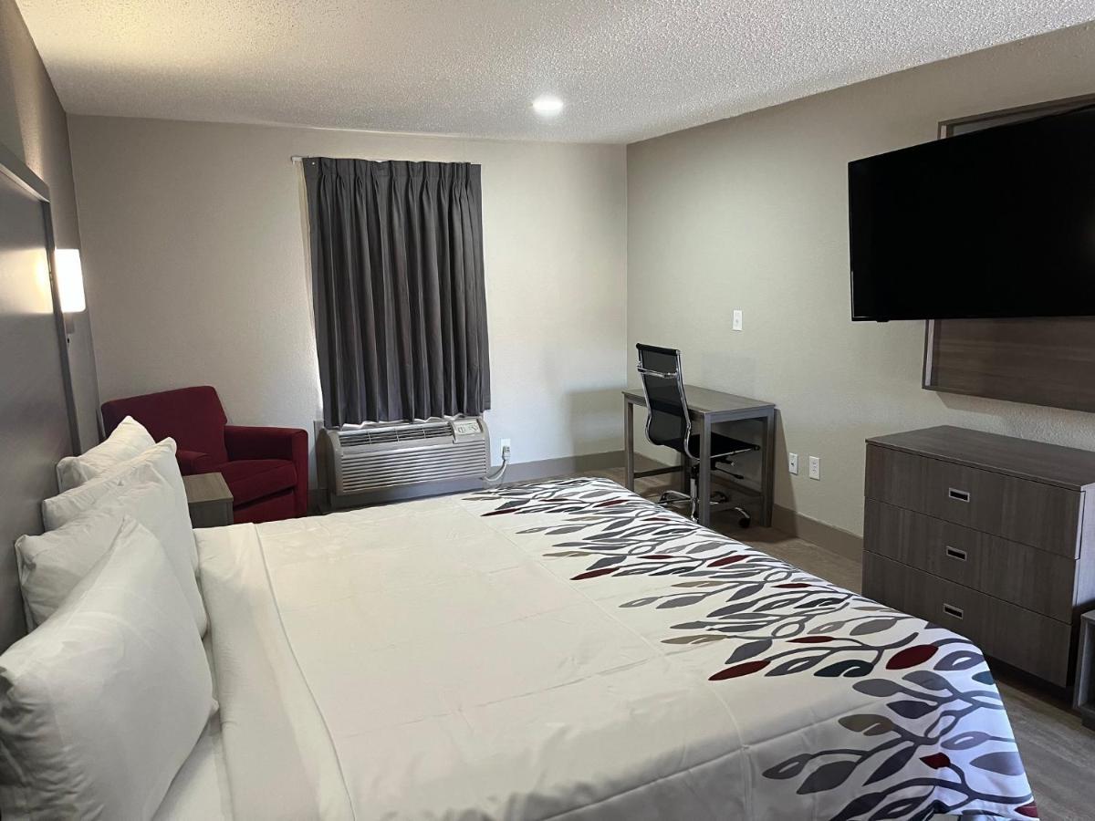 Red Roof Inn & Suites Newport News Exteriér fotografie