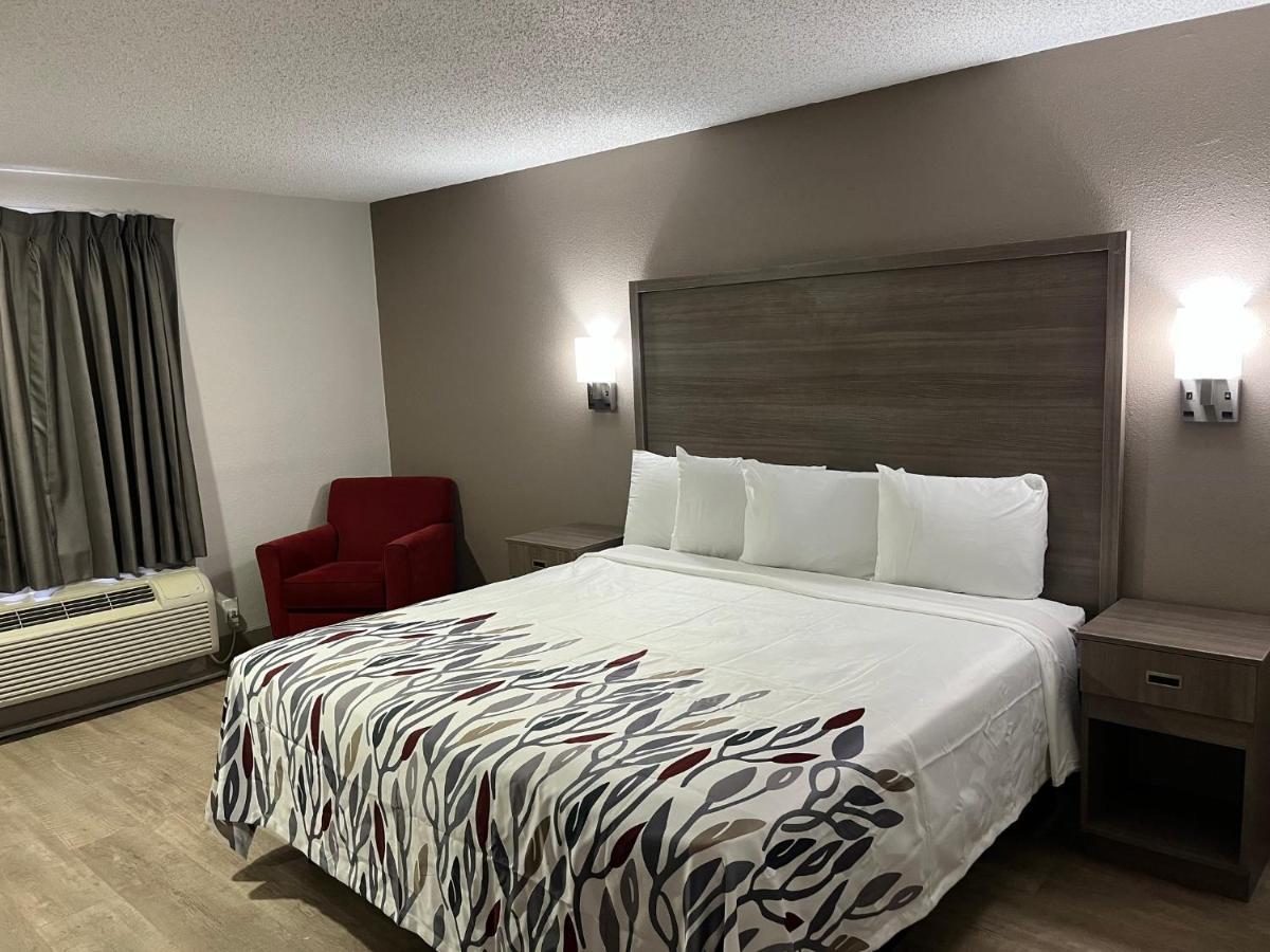 Red Roof Inn & Suites Newport News Exteriér fotografie