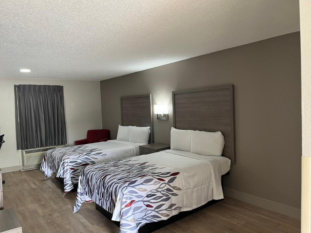 Red Roof Inn & Suites Newport News Exteriér fotografie
