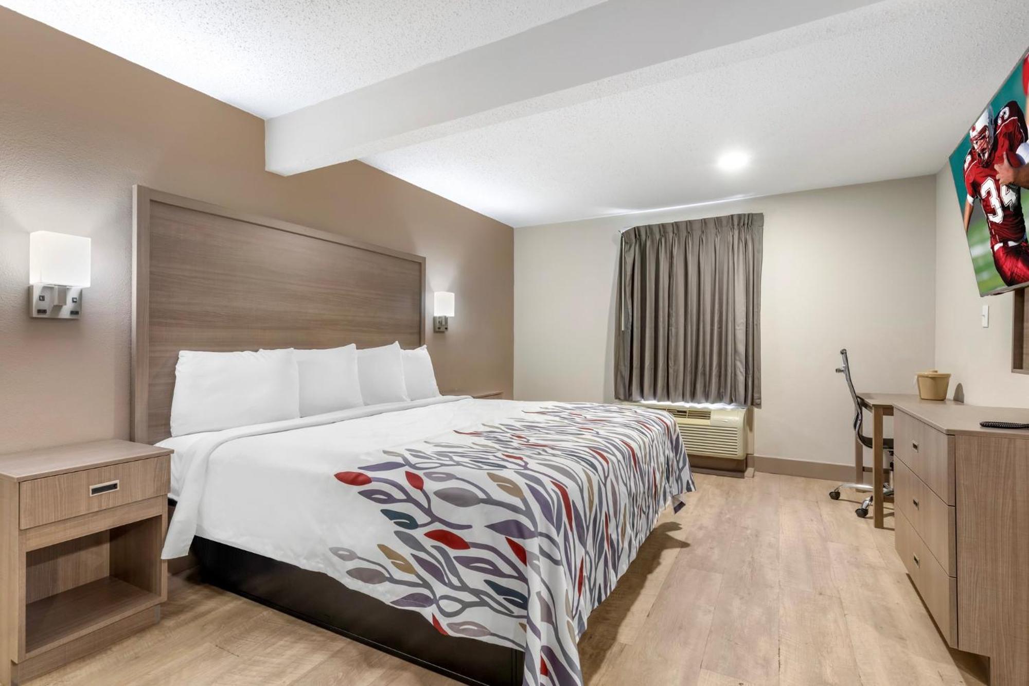Red Roof Inn & Suites Newport News Exteriér fotografie