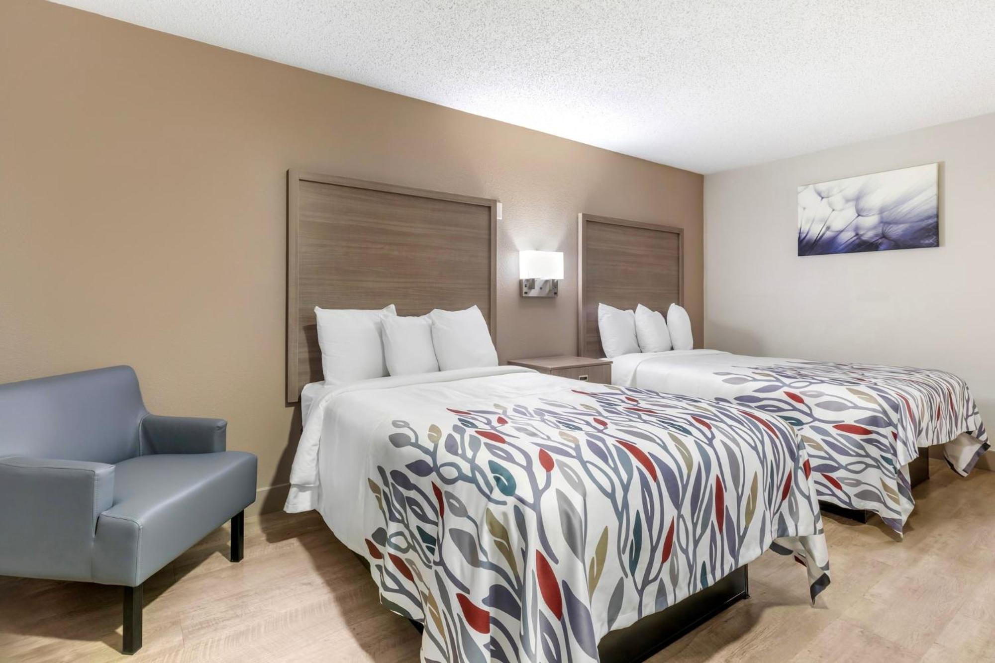 Red Roof Inn & Suites Newport News Exteriér fotografie