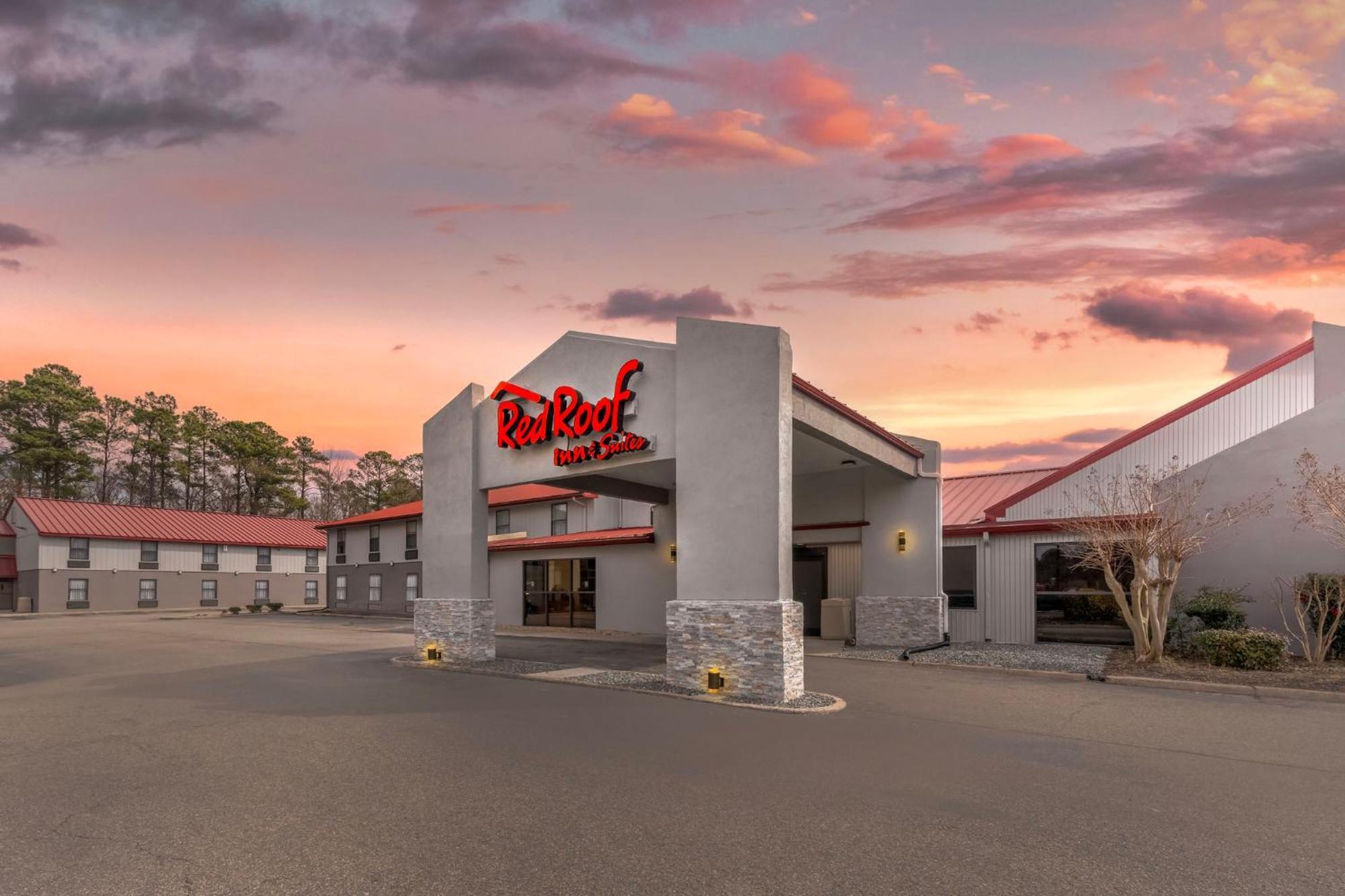 Red Roof Inn & Suites Newport News Exteriér fotografie